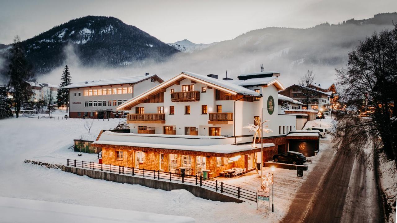 Uncle Jacks Hotell Flachau Exteriör bild